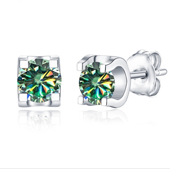 1 Carat Certified Green Moissanite Bullhead Stud Earrings NEW - Picture 1 of 10